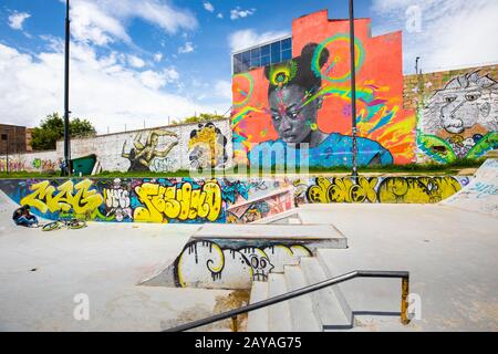 Tunja Kolumbien Skatepark mit Sonne Stockfoto