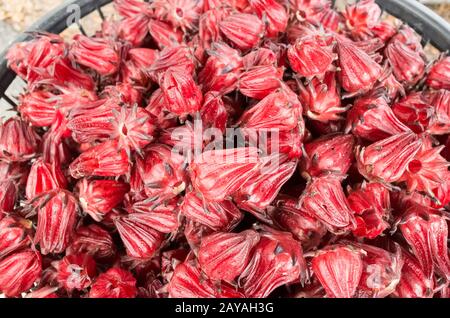 Stapel roter rosellblüten Stockfoto