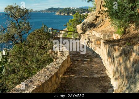 FUSSWEG CALAS LLORET DE MAR COSTA BRAVA KATALONIEN SPANIEN Stockfoto