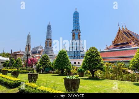 Bangkok, Thailand, März 2013 der große Palast, Wat Pra kaews mit Skulpturen und detaillierten Verzierungen Stockfoto