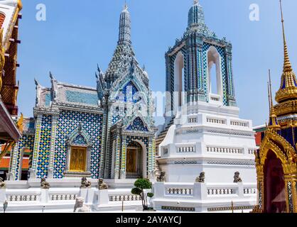 Bangkok, Thailand, März 2013 der große Palast, Wat Pra kaews mit Skulpturen und detaillierten Verzierungen Stockfoto