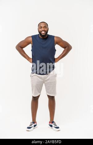 Afrikanischen sport Mann Training und Stretching auf weißem Hintergrund Stockfoto