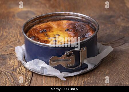 Bayrischer Käsekuchen mit Rosinen Stockfoto