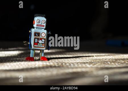 Klassisches blaues Roboterspielzeug Stockfoto