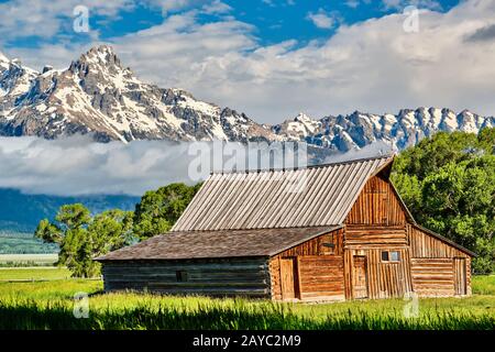 Alte Scheune in Grand Teton Mountains Stockfoto