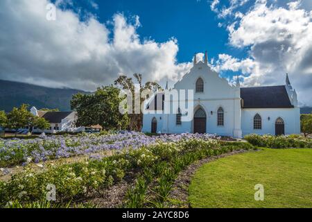 Die Niederländische Reformierte Kirche in Franschhoek, Südafrika. Stockfoto