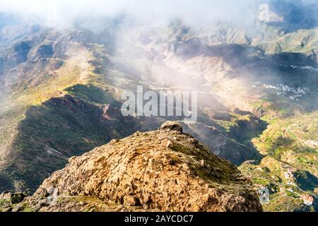 Blick auf die Berglandschaft von oben Stockfoto