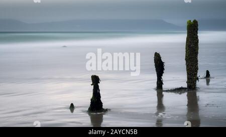 Lange Zeit am strand von rossbeigh im County kerry ireland Stockfoto