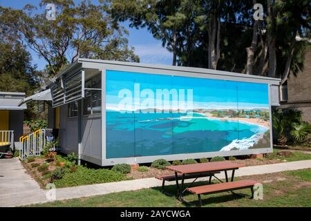 Australische öffentliche Grundschule mit abnehmbaren Klassenräumen, Sydney, Australien Stockfoto