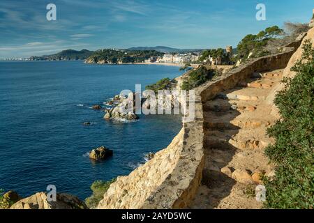 FUSSWEG CALA DELS FRALES LLORET DE MAR COSTA BRAVA KATALONIEN SPANIEN Stockfoto