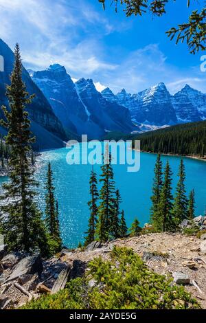 Lake Moiraine im Tal Stockfoto