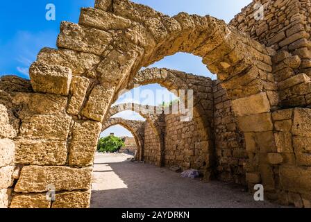 Malerische Ruinen der antiken Stadt Caesarea Stockfoto