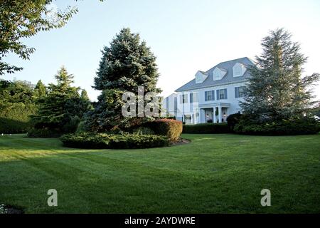 Southampton, NY, USA. August 2008. Atmosphäre beim intimen Abendessen, das von Haley & Jason Binn und Debra Halpert des Hampton Magazine zusammen mit Sara Herbert-Galloway & Alan Becker in einer privaten Residenz veranstaltet wird. Kredit: Steve Mack/Alamy Stockfoto