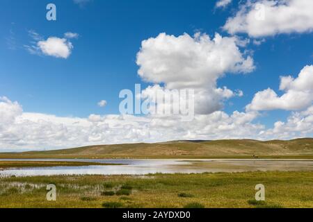 Wasserquellen und Feuchtgebiete auf Plateaugebieten Stockfoto