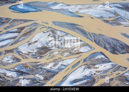 riverbed in der Nähe des kunlun Flusses Stockfoto