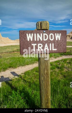 Eine Beschreibungstafel für den Trail des Badlands National Park, South Dakota Stockfoto