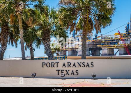 Eine Zufahrtsstraße nach Port Aransas, Texas Stockfoto