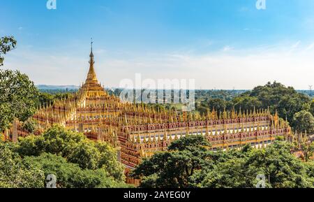 Thanboddhay Pagode, einzigartige Tempel Gehäuse über 500000 Bilder des Buddha, Monywa, Myanmar Stockfoto
