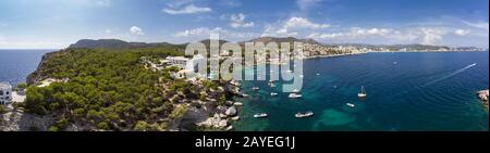 Luftbild, Spanien, Balearen, Mallorca, Region Peguera, Cala Fornells, Küste und Naturhar Stockfoto