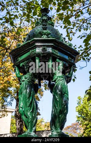 Wallace-Brunnen in Paris Stockfoto
