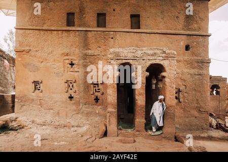 Mönch in Lalibela-Kirchen, Äthiopien Stockfoto