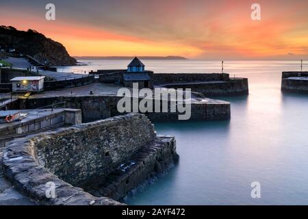 Der äußere Hafen von Charlestown in Cornwall. Stockfoto