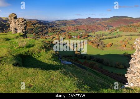 Castell Dinas Bran auf dem Panorama Walk in der Nähe von Lllangollen in Nordwales. Stockfoto