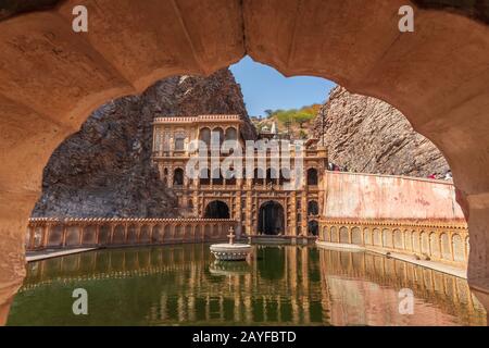 Galta Ji Komplex in Jaipur, Indien, auch bekannt als Monkey-Tempel Stockfoto