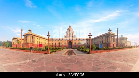 Das Rashtrapati Bhavan, der Präsidentenpalast in Neu-Delhi, Indien, wunderschönes Panorama Stockfoto