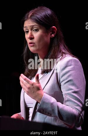 Kandidatin der Labour-Führung Lisa Nandy spricht während der Hustings der Labour-Führung im SEC-Zentrum in Glasgow. Stockfoto