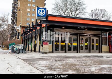 Montreal Quebec Kanada 29. Dezember 2019: U-Bahn-Station Saint Laurent Stockfoto