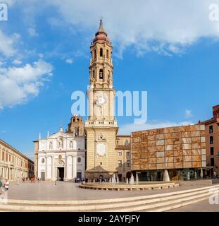 13. JULI 2018, ZARAGOZA, SPANIEN: Kathedrale La Seo Salvador in Aragon Stockfoto