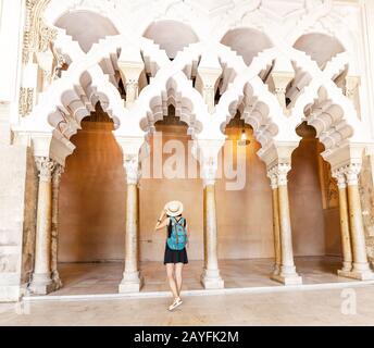 14. JULI 2018, ZARAGOZA, SPANIEN: Aljaferia ist einer der berühmtesten Orte in Zaragoza. Maurischer islamischer Palast im mudejar-baustil Stockfoto