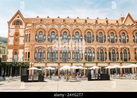 28. JULI 2018, BARCELONA, SPANIEN: CosmoCaixa Wissenschaftsmuseum Gebäude Stockfoto