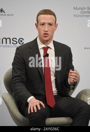 München, Deutschland. Februar 2020. Mark Zuckerberg, Vorsitzender von Facebook, spricht auf der 56. Münchner Sicherheitskonferenz. Credit: Sven Hoppe / dpa / Alamy Live News Stockfoto