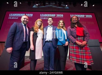 Glasgow, Großbritannien. Februar 2020. Britische Labour-Partei Hustet um den stellvertretenden Führer der britischen Labour-Partei Führung 2020. Bild: (L-R) Ian Murray MP; Angela Rayner MP; Richard Burgon MP; Rosena Allin-Khan MP; Dawn Butler MP. Kredit: Colin Fisher/Alamy Live News Stockfoto