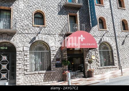 Andorra LA VELLA, ANDORRA - 19. JULI 2018: Eingang zum Hotel in Andorra Stockfoto