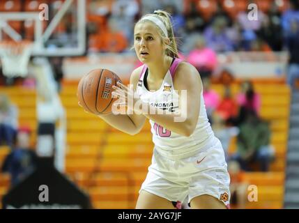 Stillwater, OK, USA. Februar 2020. Oklahoma State Cowgirls Forward Bryn Gerlich (10) während eines Basketballspiels zwischen den West Virginia Mountaineers und Oklahoma State Cowgirls in der Gallagher Iba Arena in Stillwater, OK. Graues Siegel/CSM/Alamy Live News Stockfoto