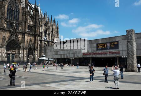 Romisch-Germanisches Museum und Dom, Köln, Nordrhein-Westfalen, Deutschland. Stockfoto