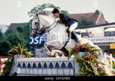 CSIO Luxemburg 1995, Kelly Brown (GBR), Alfredo Stockfoto