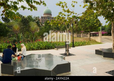 Das Perdana Putra ist ein Gebäude in Putrajaya, Malaysia, das den Bürokomplex des Premierministers von Malaysia beherbergt, in Putrajaya, Malaysia Stockfoto