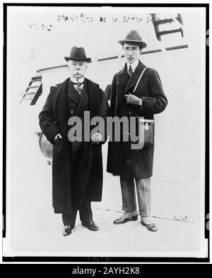 Francisco de la Barra (links) und Sohn Francisco, Jr., Porträt in voller Länge, stehend, Vorderseite zugewandt Stockfoto