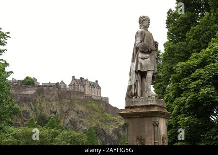 Die Allan Ramsay Statue, Princes Street, Edinburgh Stockfoto