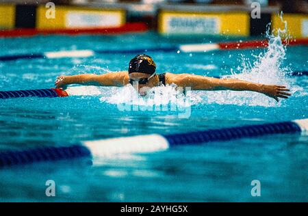 Amy Van Dyken (USA) tritt 1996 bei den USA Olympic Schwimmen Team Trials an Stockfoto