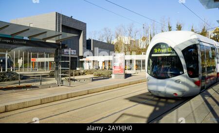 T2 Tramway Station, Campus der Universität Lyon 2 Lumiere, Bron, Frankreich Stockfoto