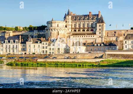 Chateau d'Amboise, Frankreich. Diese königliche Burg befindet sich in Amboise im Loire-Tal, wurde im 15. Jahrhundert erbaut und ist eine Touristenattraktion. Stockfoto