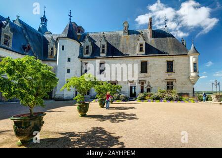 Frankreich - 22. SEPTEMBER 2013: Touristen besuchen Chateau de Chaumont-sur-Loire, Frankreich. Dieses Schloss befindet sich im Loire-Tal, wurde im 1 Stockfoto