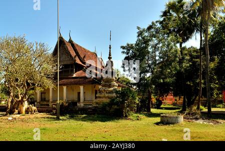 Blick auf den modernen Ek Phnom Tempel, Battambang Stockfoto