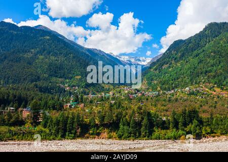 Beas Flussbett in der Nähe von Manali im Kullu Valley in Himachal Pradesh, Indien Stockfoto