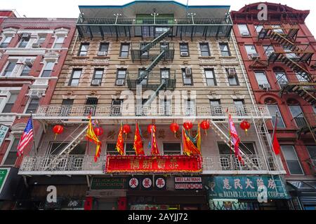 New YORK CITY, NY -1 FEB 2020 - Blick auf die Chinatown-Nachbarschaft in Lower Manhattan, New York City, Vereinigte Staaten. Stockfoto